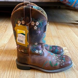 Brand NWT Smoky Mountain Youth Floralie Boots size 4